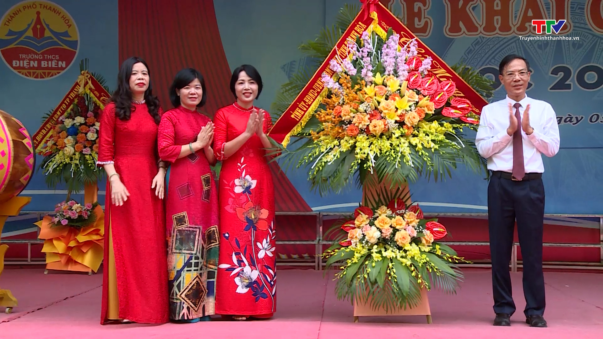 Lễ khai giảng năm học mới tại trường THCS Điện Biên - Ảnh 5.