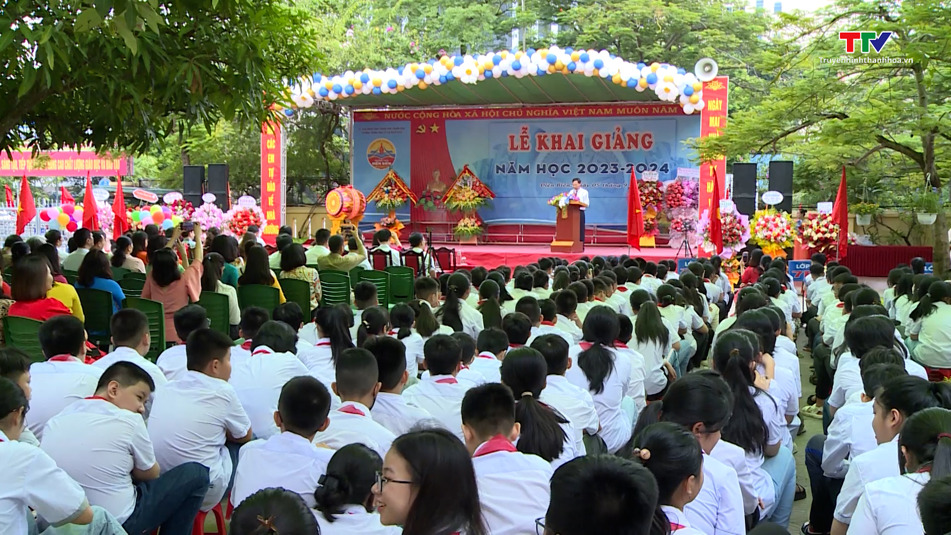 Lễ khai giảng năm học mới tại trường THCS Điện Biên - Ảnh 3.