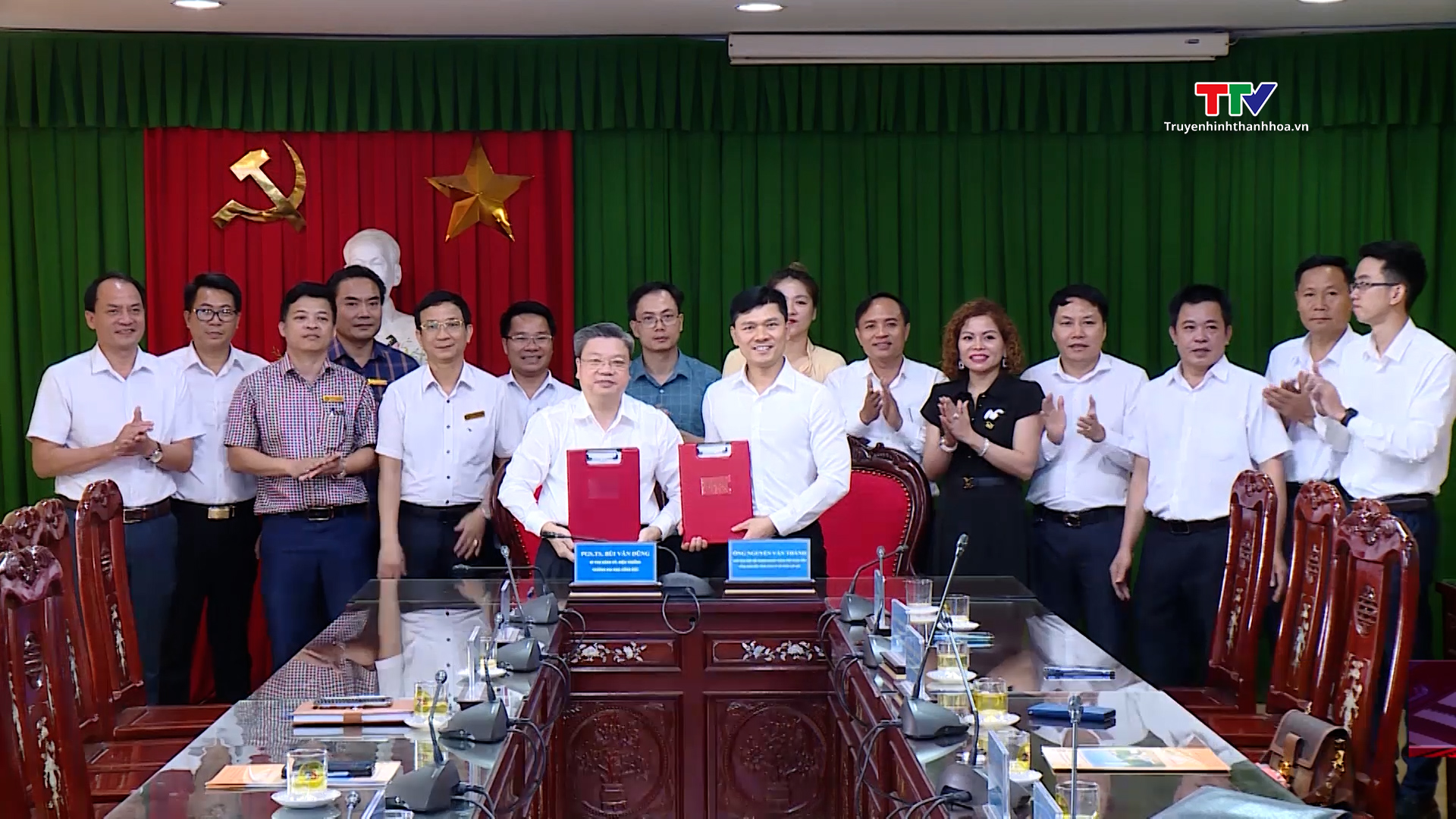 Trường Đại học Hồng Đức và Hiệp hội Doanh nghiệp thành phố Thanh Hóa ký kết hợp tác - Ảnh 2.