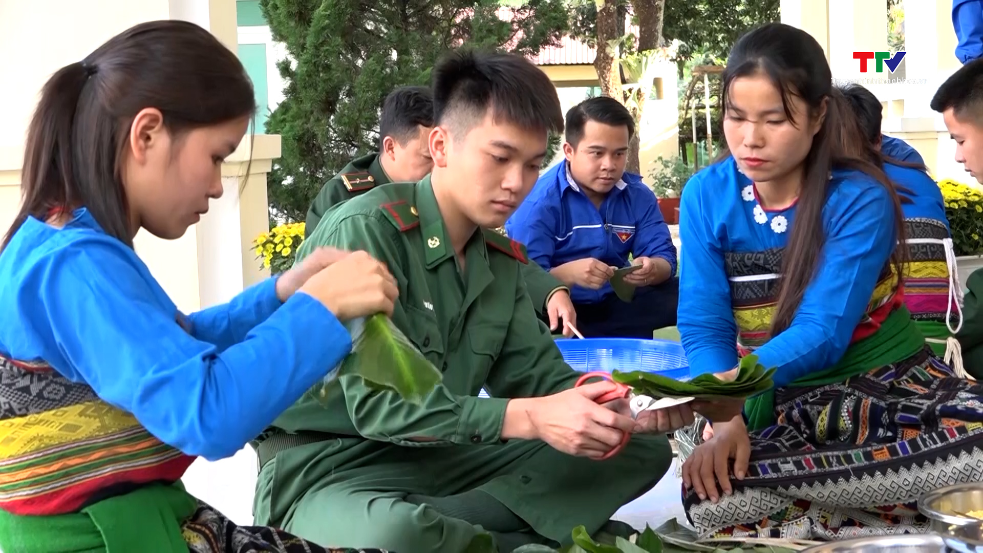 Xuân biên phòng - Ấm lòng dân bản- Ảnh 3.