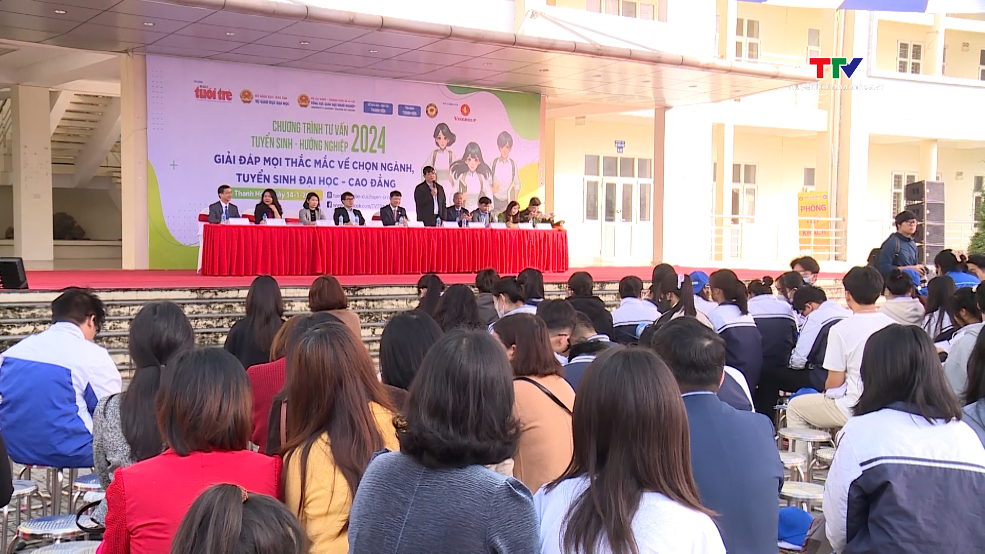 Thanh Hoá: Hơn 5.000 học sinh tham dự chương trình tư vấn tuyển sinh – hướng nghiệp năm 2024- Ảnh 1.