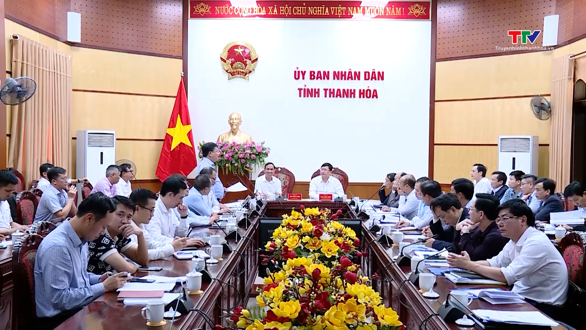 Uỷ ban Nhân dân tỉnh Thanh Hóa làm việc với Tổng Công ty Truyền tải điện Quốc gia- Ảnh 1.