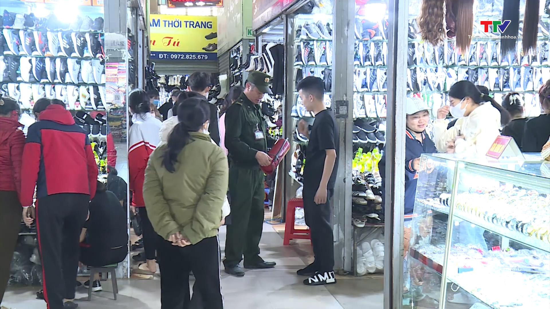 Chủ động phòng cháy chữa cháy tại các chợ trên địa bàn thành phố Thanh Hóa dịp Tết Nguyên đán 2024- Ảnh 2.