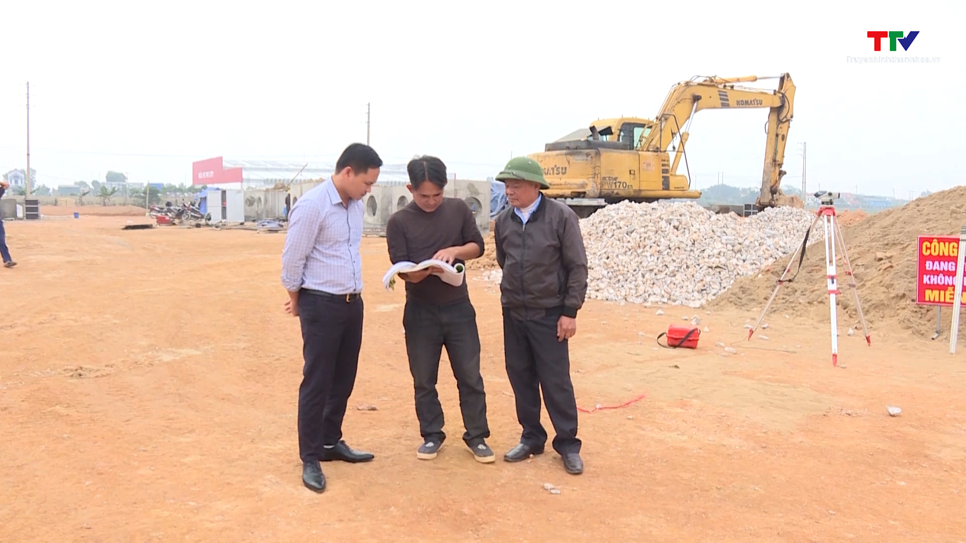 Triệu Sơn đẩy nhanh tiến độ thi công các công trình 
huyện Nông thôn mới nâng cao- Ảnh 3.