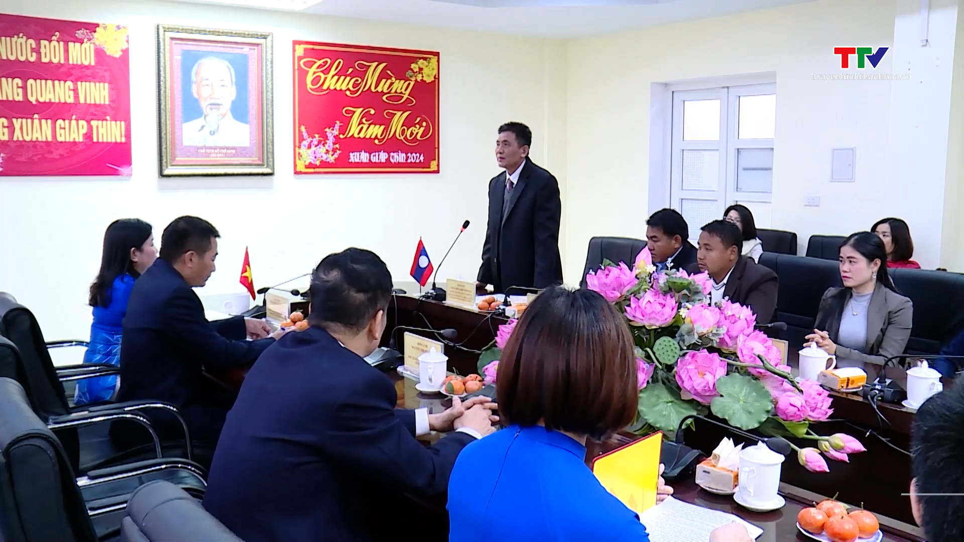 Đoàn công tác Mặt trận Lào xây dựng đất nước tỉnh Hủa Phăn chúc Tết- Ảnh 1.