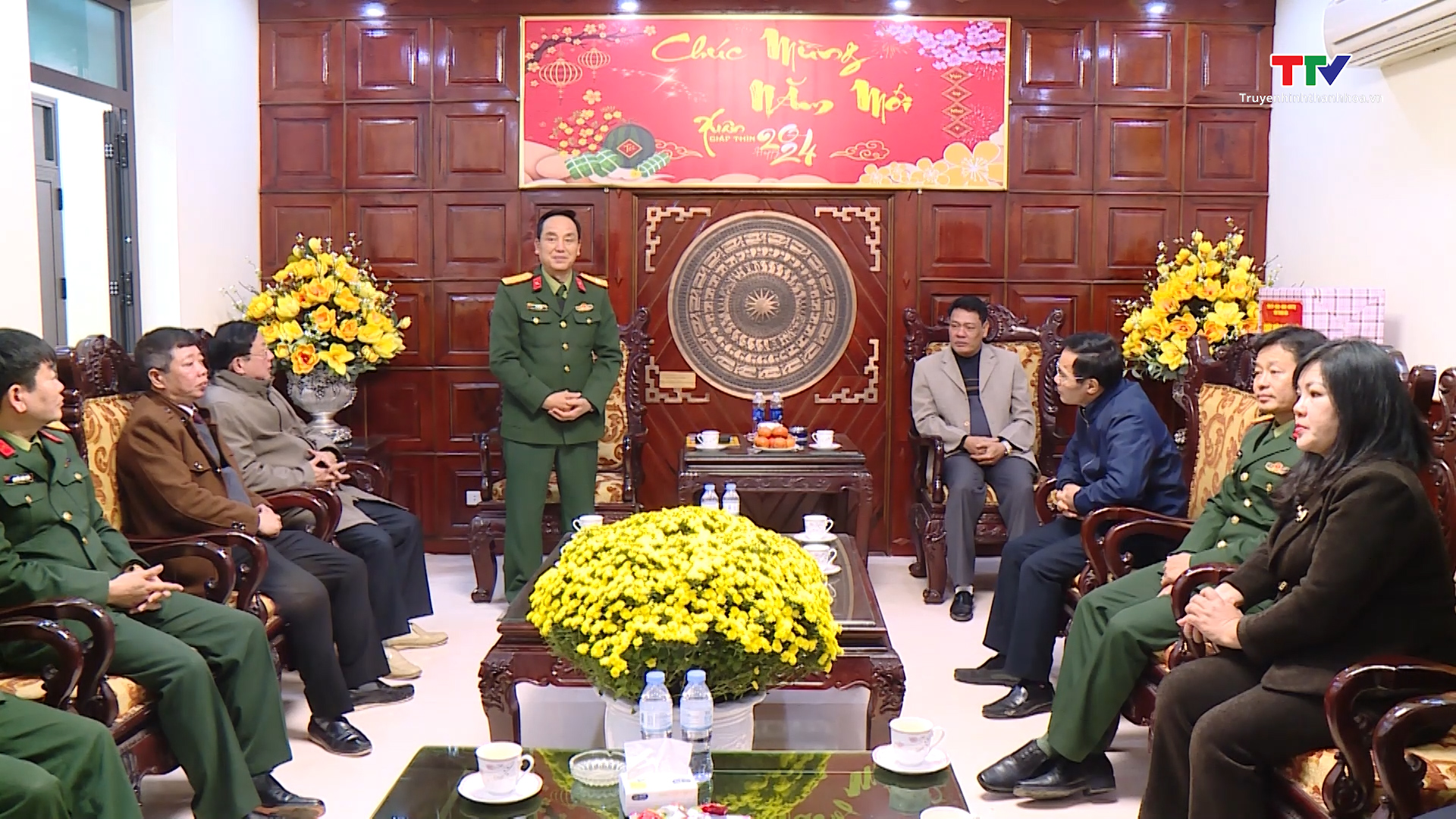Chỉ huy trưởng Bộ Chỉ huy Quân sự tỉnh thăm, kiểm tra tình hình sản xuất, đời sống Nhân dân huyện Thạch Thành- Ảnh 2.