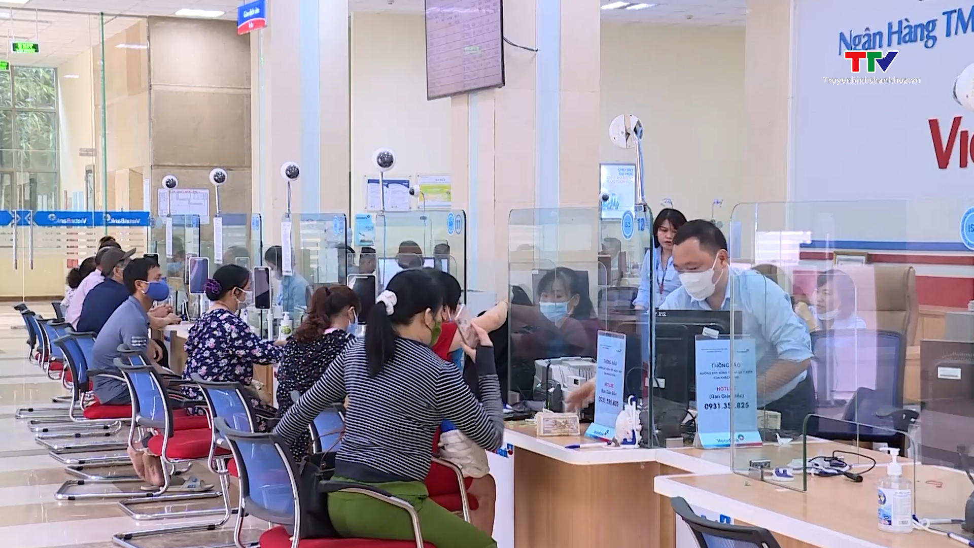 Hơn 77% người trưởng thành ở Việt Nam có tài khoản thanh toán ngân hàng- Ảnh 1.