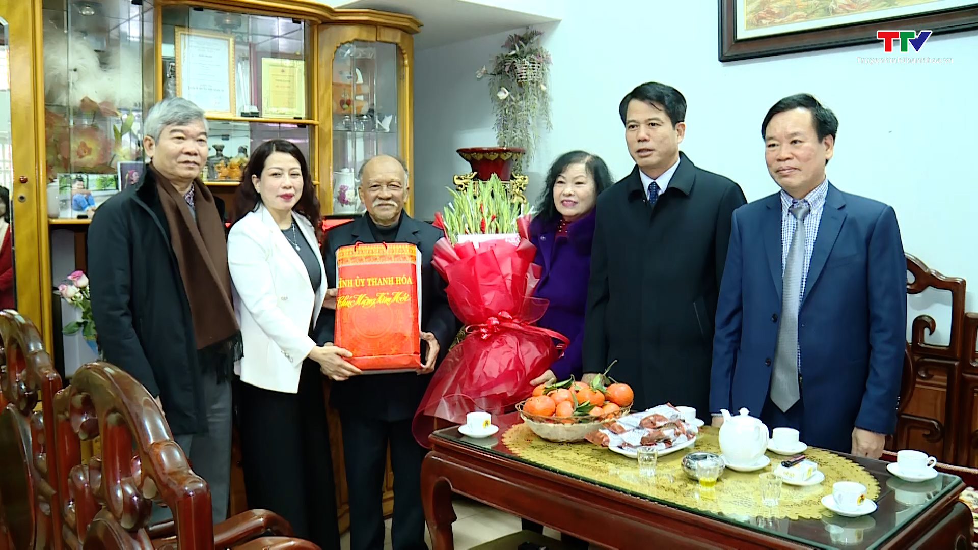 Trưởng Ban Tuyên giáo Tỉnh ủy Đào Xuân Yên thăm, chúc Tết các trí thức, văn nghệ sĩ tiêu biểu- Ảnh 1.