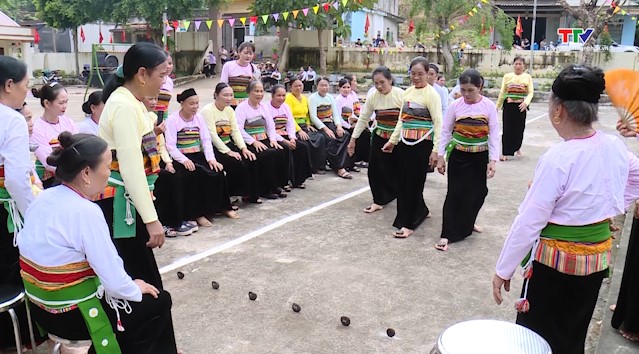 Hội làng trên đất Mường Đủ- Ảnh 5.