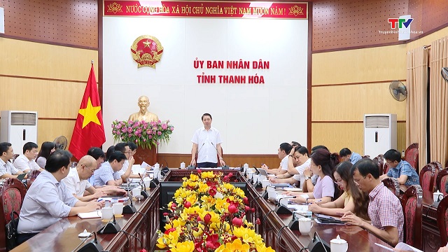 Phó Chủ tịch UBND tỉnh Lê Đức Giang nghe Dự thảo báo cáo một số nội dung về khoa học công nghệ và phát triển nông nghiệp nông thôn- Ảnh 2.