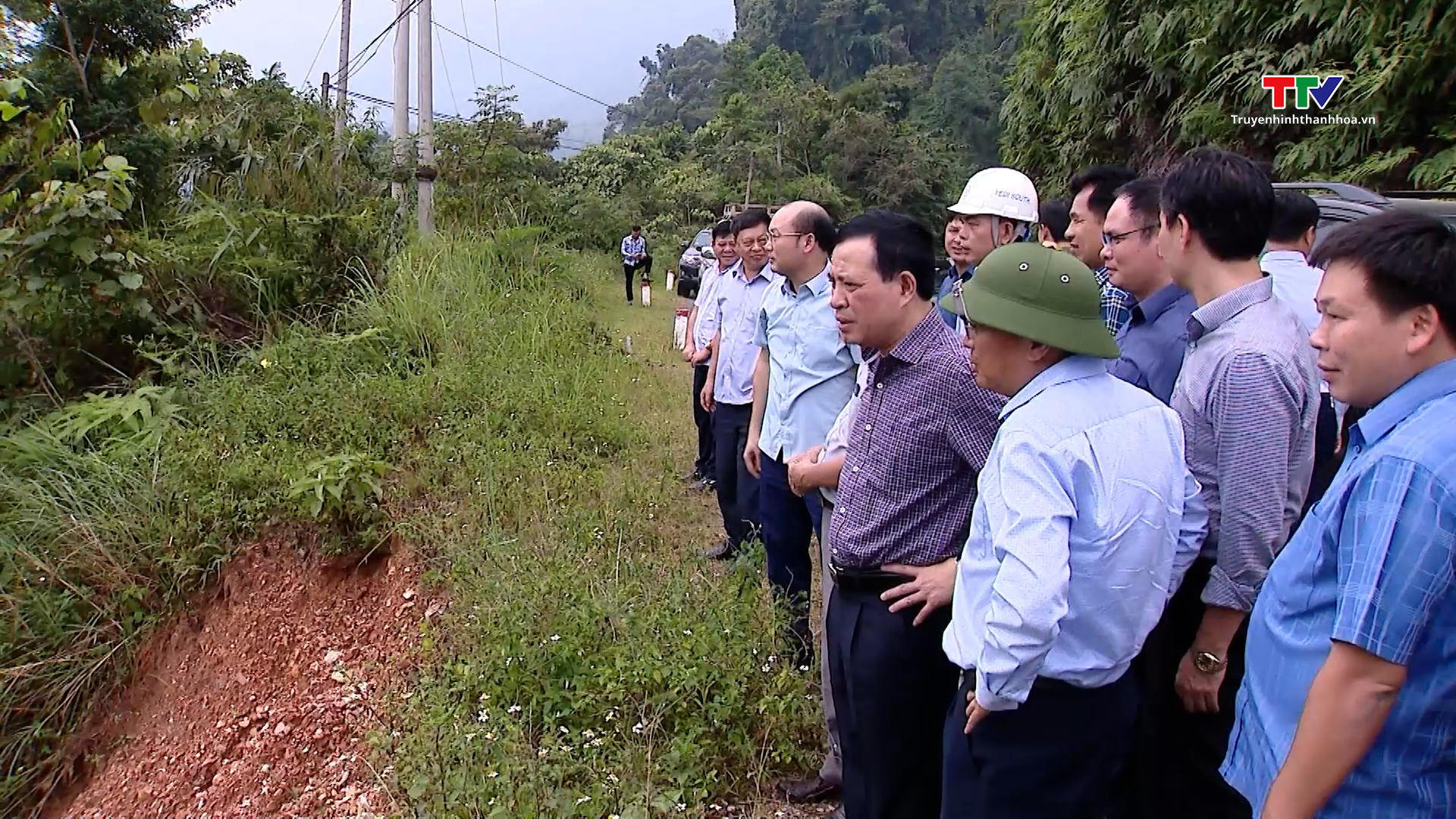 Phó Bí thư Thường trực Tỉnh uỷ Lại Thế Nguyên khảo sát phương án thực hiện dự án Đường giao thông kết nối liên vùng- Ảnh 2.