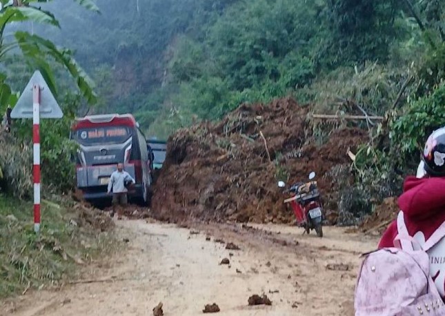 Công bố tình huống khẩn cấp sạt lở đất tại thị trấn Mường Lát và các xã: Trung Lý, Quang Chiểu, huyện Mường Lát, tỉnh Thanh Hóa- Ảnh 1.