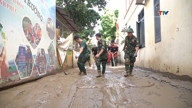 Sáng mãi phẩm chất bộ đội Cụ Hồ "Vì Nhân dân quên mình"- Ảnh 4.