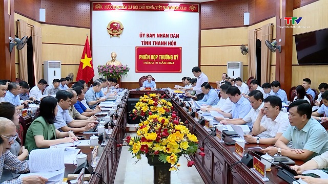 Phiên họp thường kỳ Uỷ ban Nhân dân tỉnh tháng 10- Ảnh 1.