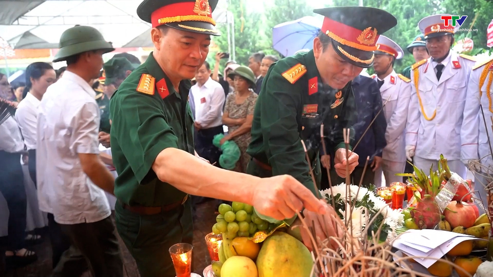 Xã Đông Nam đón nhận và an táng liệt sỹ- Ảnh 2.