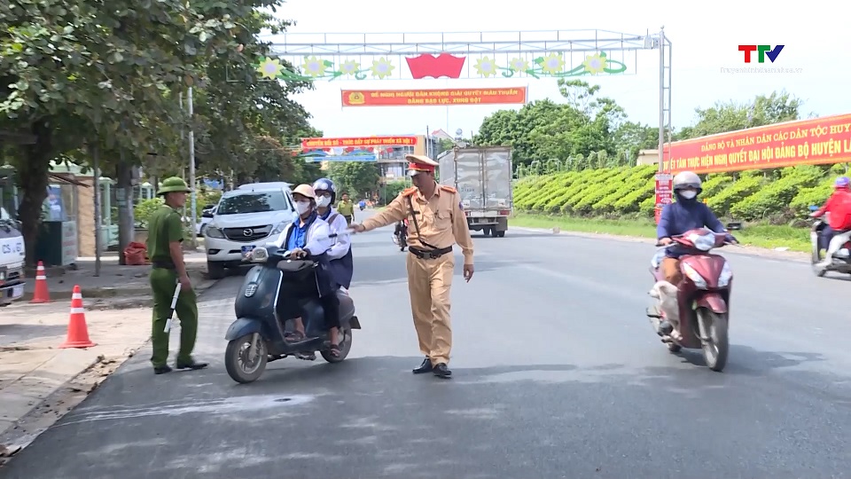 Tăng cường phối hợp giữa nhà trường và gia đình đảm bảo an toàn giao thông cho học sinh- Ảnh 3.