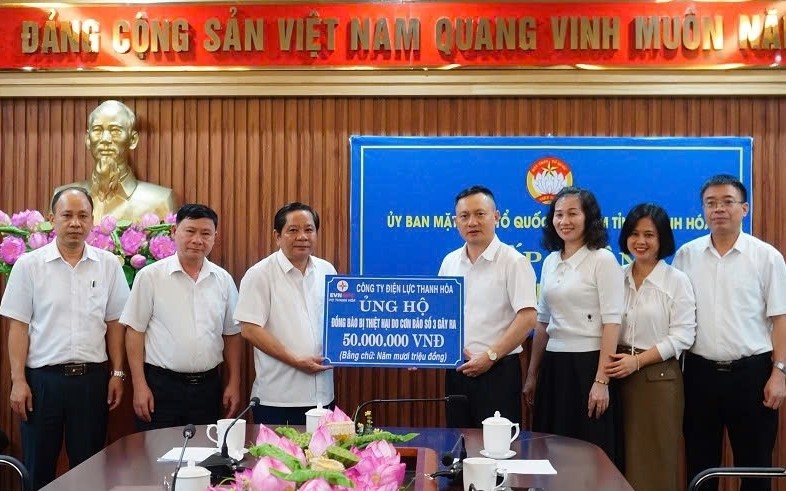 Ủy ban Mặt trận tổ quốc tỉnh tiếp nhận ủng hộ đồng bào bị thiệt hại do bão số 3