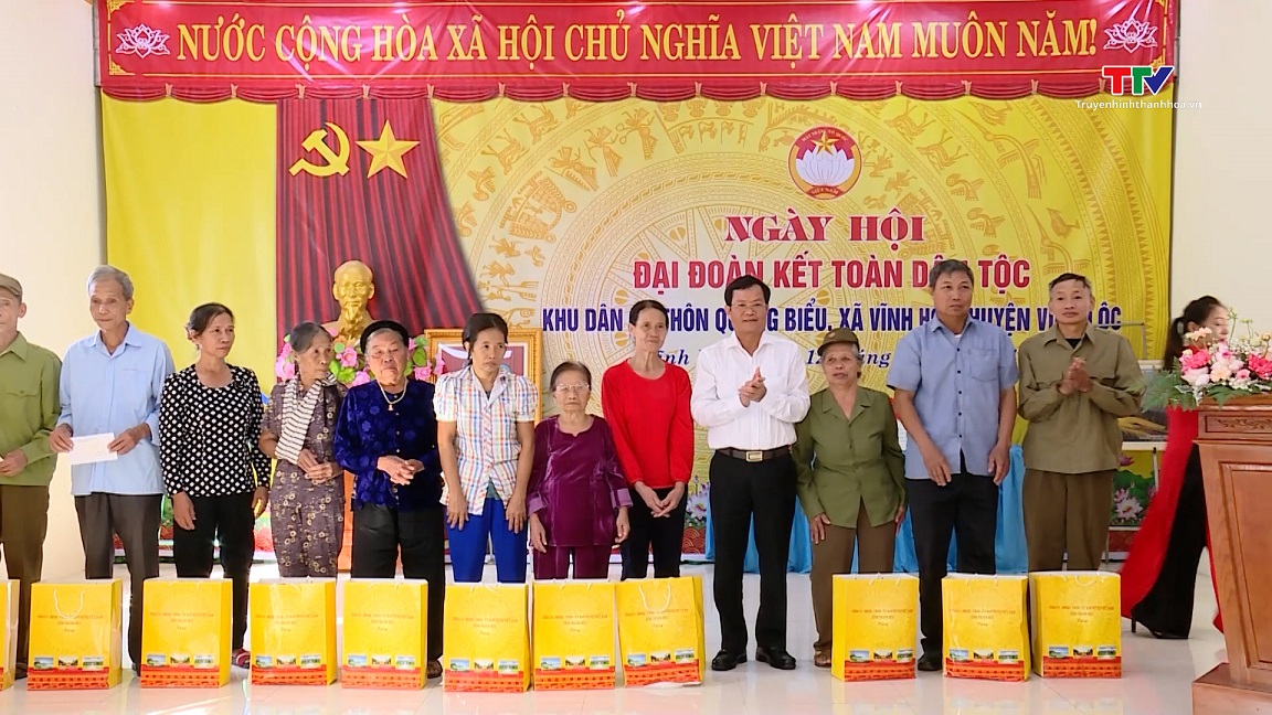 Phó Chủ tịch Hội đồng Nhân dân tỉnh Nguyễn Quang Hải dự Ngày hội Đại đoàn kết toàn dân tộc tại huyện Vĩnh Lộc- Ảnh 3.