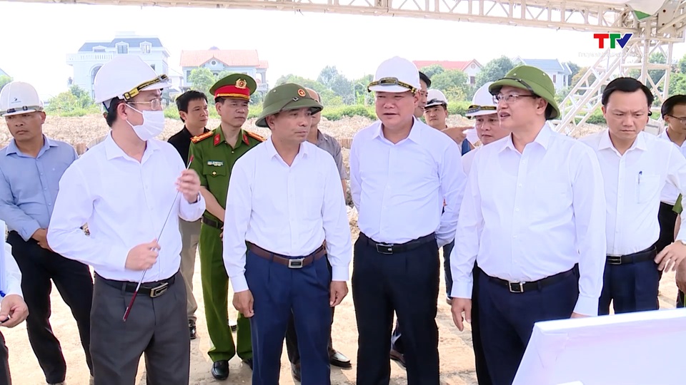 Bí thư Tỉnh ủy Nguyễn Doãn Anh làm việc với Ban Thường vụ Thành ủy thành phố Thanh Hóa- Ảnh 1.