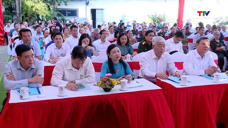 Bí thư Tỉnh ủy Nguyễn Doãn Anh chung vui ngày hội đại đoàn kết toàn dân tộc tại khu dân cư phố Quảng Xá- Ảnh 4.