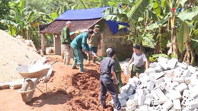 Tăng cường sự lãnh đạo của các cấp ủy Đảng trong xóa nhà tạm, nhà dột nát- Ảnh 1.