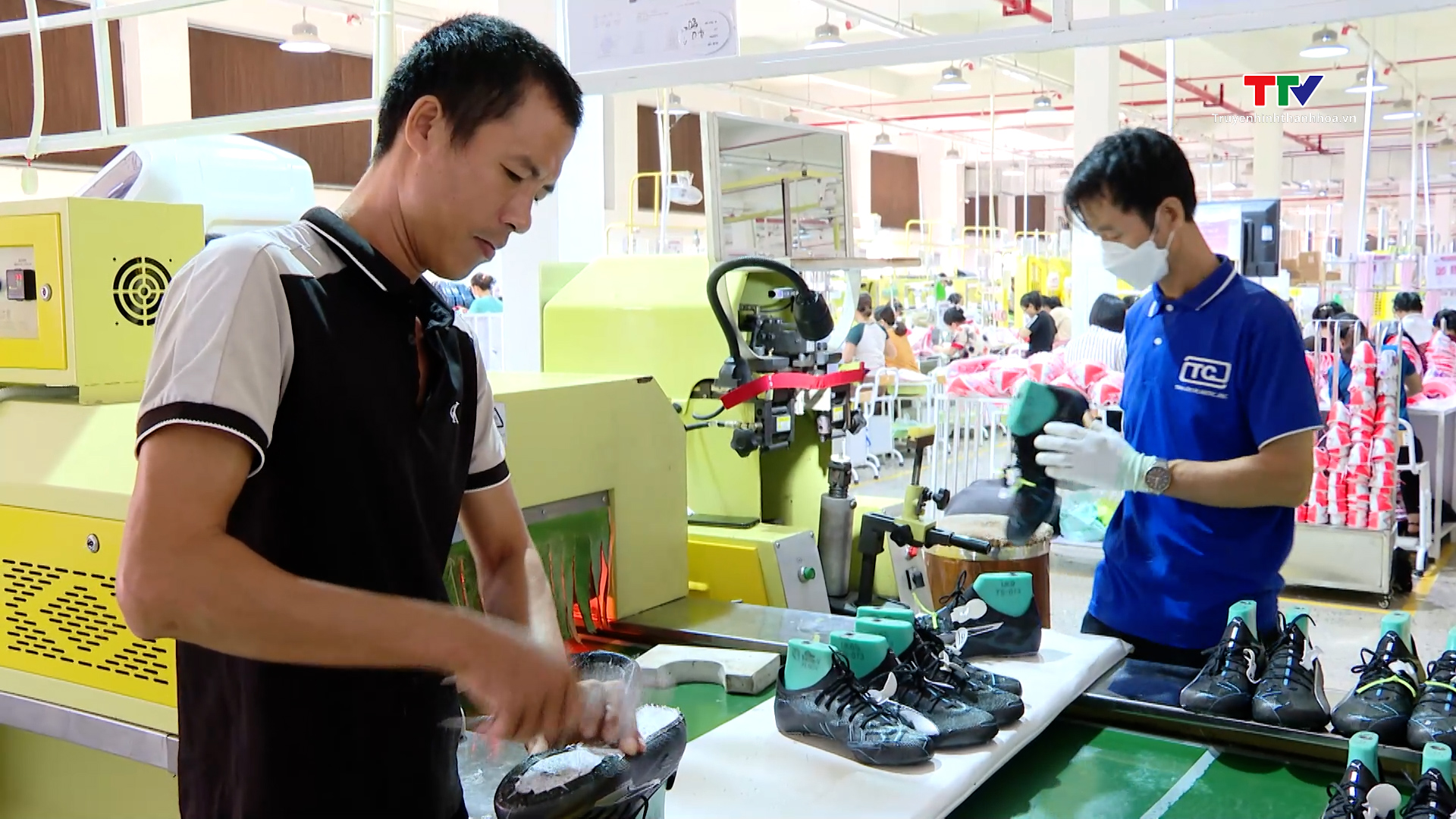 Thu hút doanh nghiệp,  giải quyết việc làm tại chỗ cho lao động nông thôn- Ảnh 2.