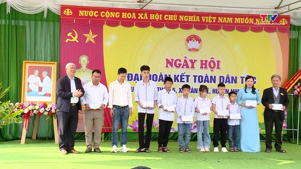 Chủ tịch Ủy ban Nhân dân tỉnh dự Ngày hội Đại đoàn kết tại huyện Như Thanh- Ảnh 5.