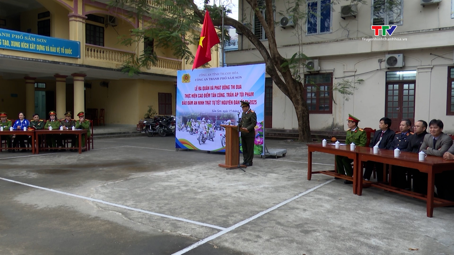 Công an các địa phương ra quân trấn áp tội phạm, bảo đảm an ninh trật tự Tết Nguyên đán Ất Tỵ năm 2025- Ảnh 4.