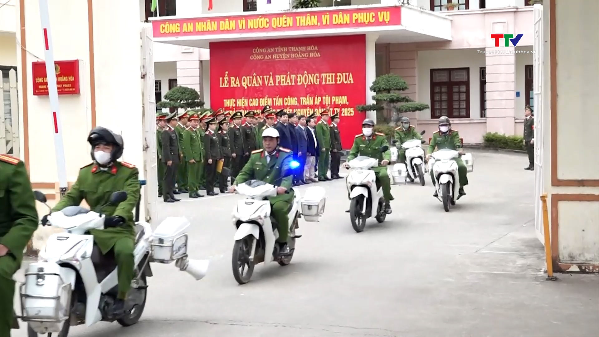 Công an các địa phương ra quân trấn áp tội phạm, bảo đảm an ninh trật tự Tết Nguyên đán Ất Tỵ năm 2025- Ảnh 5.