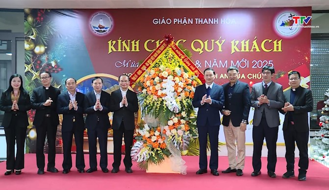 Lãnh đạo tỉnh Thanh Hoá chúc mừng Giáng sinh năm 2024- Ảnh 3.