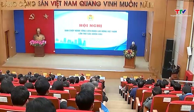 Công nhân viên chức lao động tích cực thi đua chào mừng đại hội Đảng bộ các cấp- Ảnh 1.