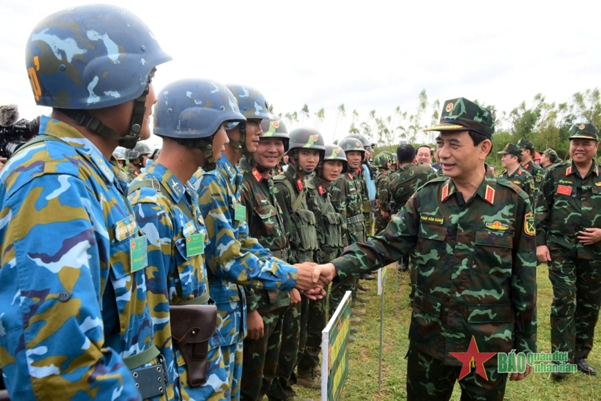 Phát huy truyền thống anh hùng, sự nghiệp vẻ vang, xây dựng Quân đội nhân dân Việt Nam vững mạnh, bảo vệ vững chắc Tổ quốc Việt Nam xã hội chủ nghĩa- Ảnh 1.