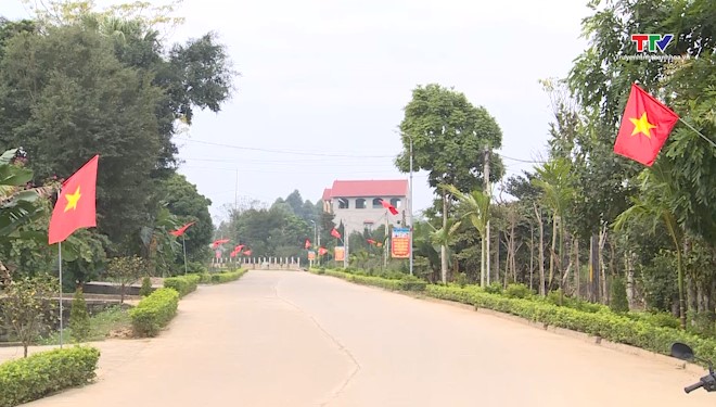 Huyện Triệu Sơn xây dựng tuyến đường kiểu mẫu- Ảnh 1. Huyện Triệu Sơn xây dựng tuyến đường kiểu mẫu- Ảnh 1.