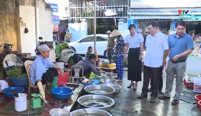 Lập 5 đoàn kiểm tra liên ngành về an toàn thực phẩm Tết tại 10 tỉnh thành- Ảnh 1.