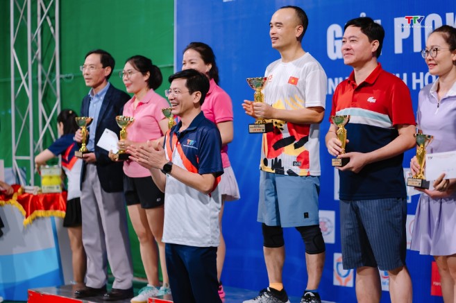 Trung Sâm Pickleball Thanh Hoá và Công ty thời trang Vân Nam đồng hành với Giải Pickleball Truyền hình Thanh Hoá - Doanh nhân trẻ năm 2024- Ảnh 4.