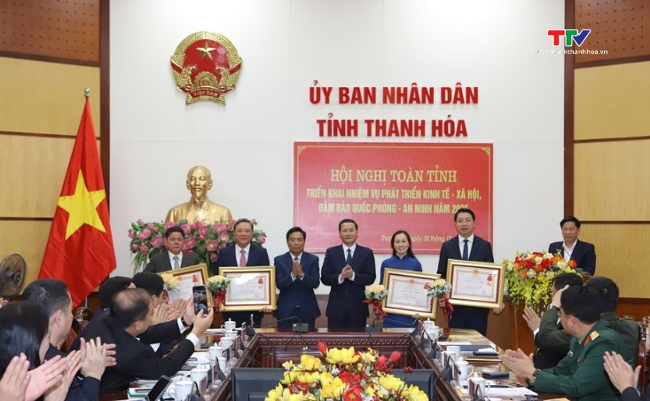 Chỉ bàn làm không bàn lùi, quyết tâm hoàn thành thắng lợi các chỉ tiêu, nhiệm vụ năm 2025- Ảnh 9.