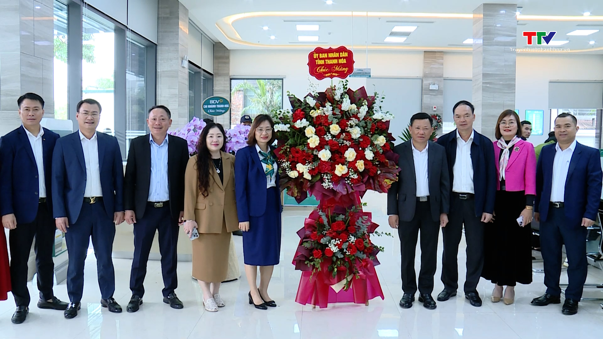 Phó Chủ tịch Thường trực Ủy ban Nhân dân tỉnh Nguyễn Văn Thi thăm, chúc mừng quyết toán tài chính cuối năm- Ảnh 3.