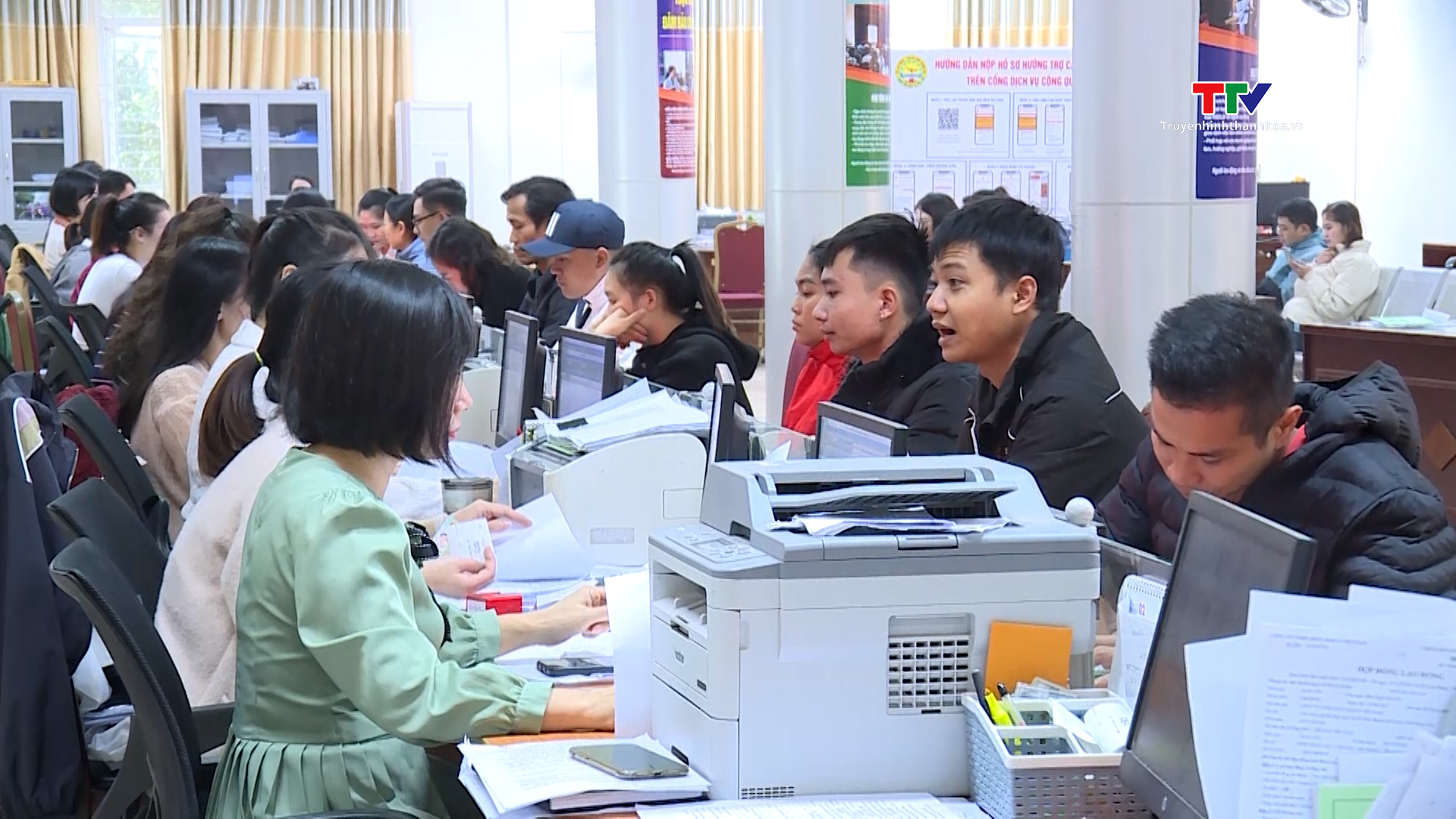 Tăng cường kết nối cung cầu lao động cuối năm- Ảnh 3. Tăng cường kết nối cung cầu lao động cuối năm- Ảnh 3.