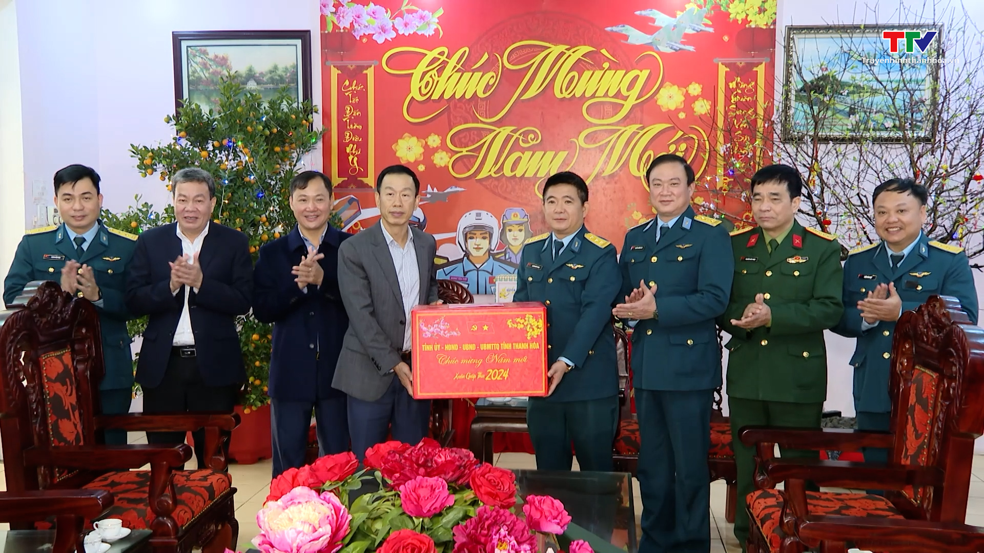 Đoàn công tác của tỉnh thăm và chúc Tết tại huyện Thọ Xuân- Ảnh 4.