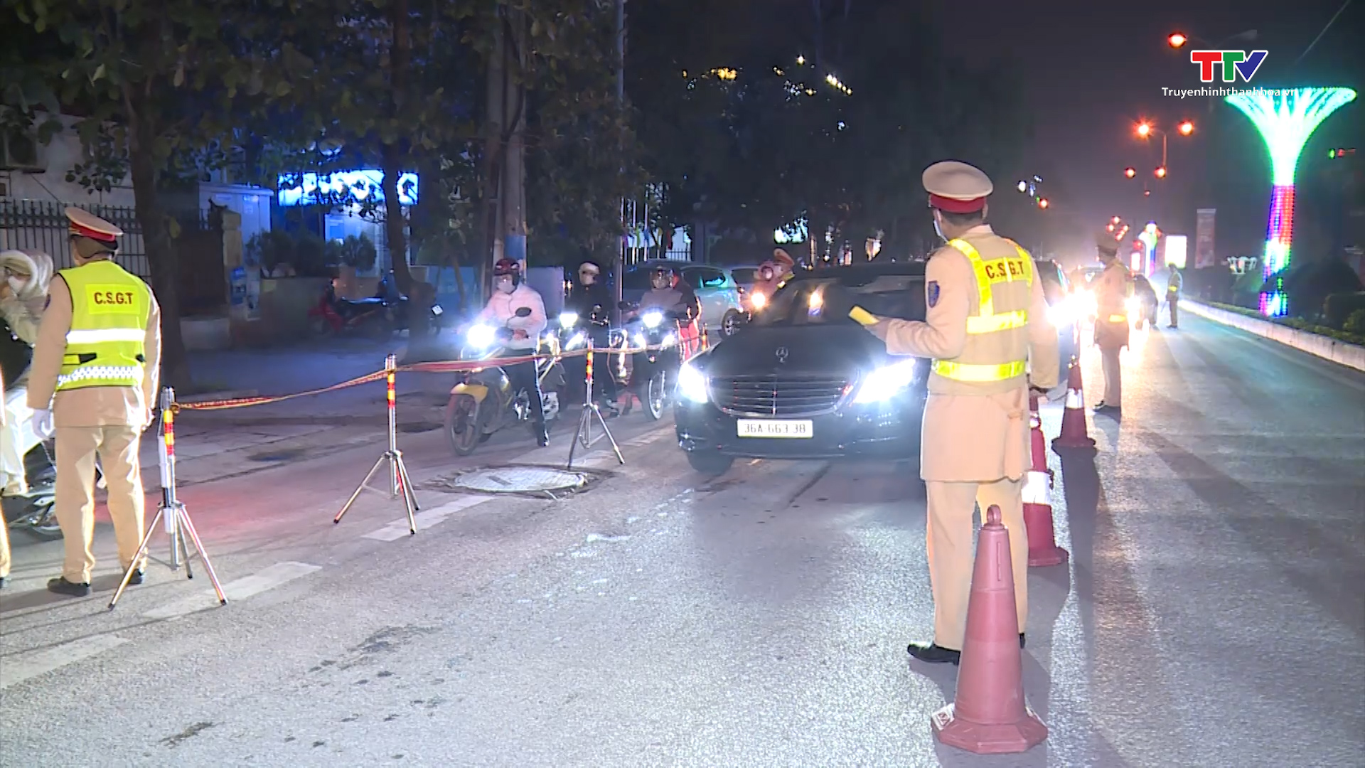 Thành phố Thanh Hóa tăng cường đảm bảo an ninh trật tự, an toàn giao thông, phòng cháy chữa cháy dịp Tết Nguyên đán- Ảnh 1.