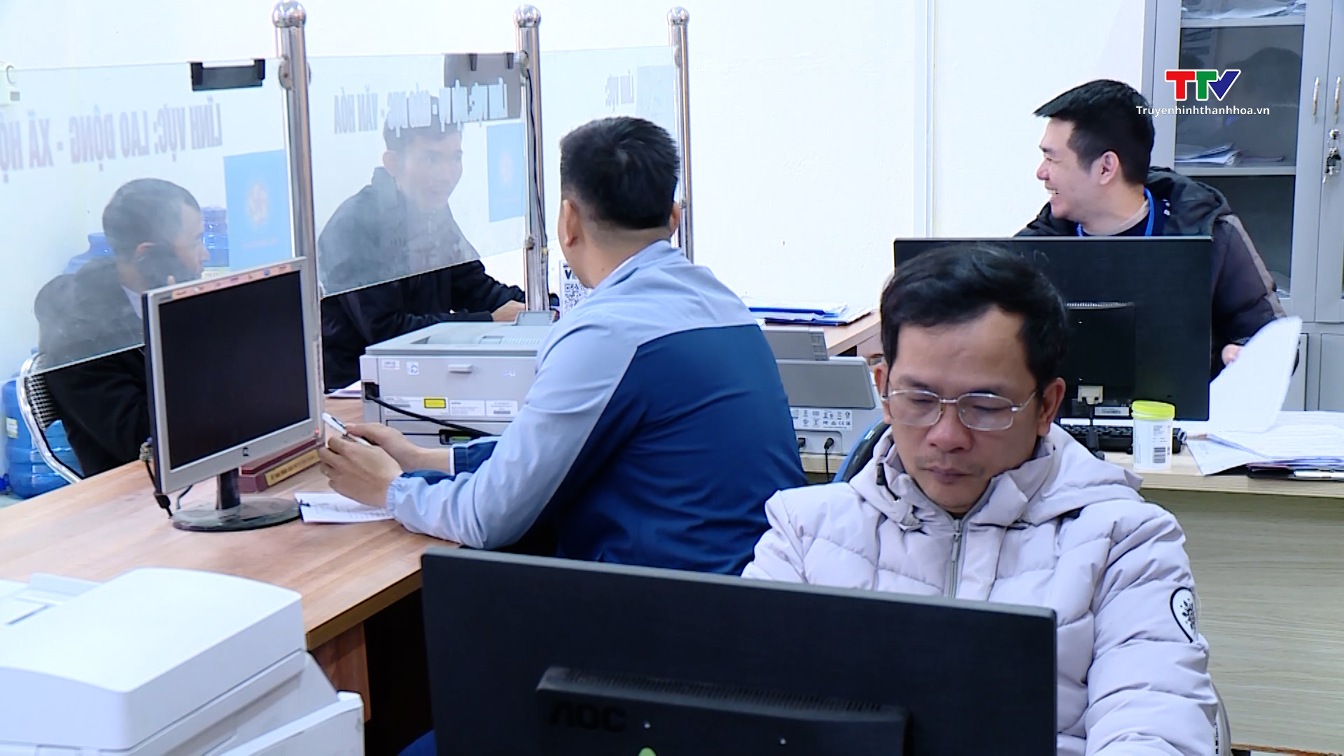 Huyện Như Xuân đẩy mạnh cải cách hành chính nỗ lực nâng cao chỉ số cạnh tranh cấp huyện
- Ảnh 2.
