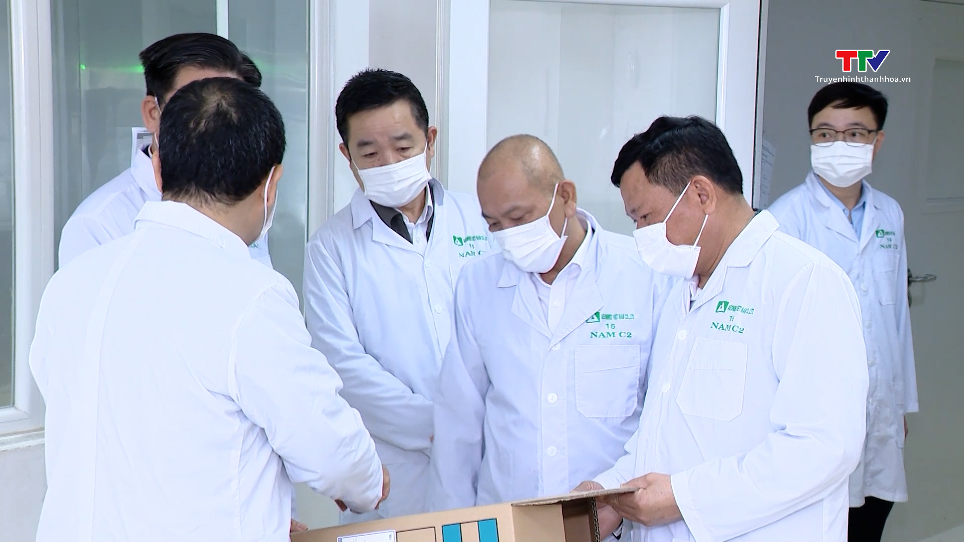 Phó Chủ tịch Thường trực UBND tỉnh dự lễ ra quân sản xuất đầu năm tại Công ty TNHH Aeonmed Việt Nam- Ảnh 1.
