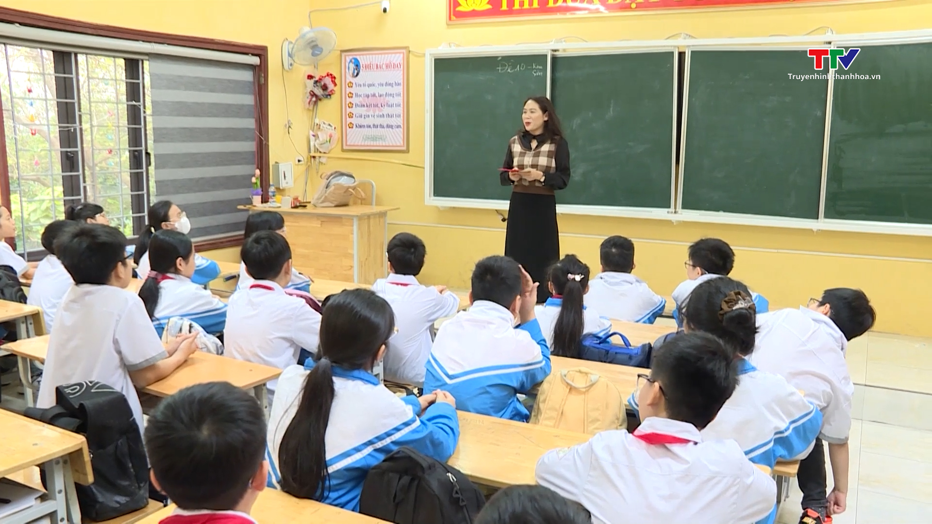Hơn 940.000 học sinh Thanh Hóa trở lại trường học sau kỳ nghỉ Tết- Ảnh 4.