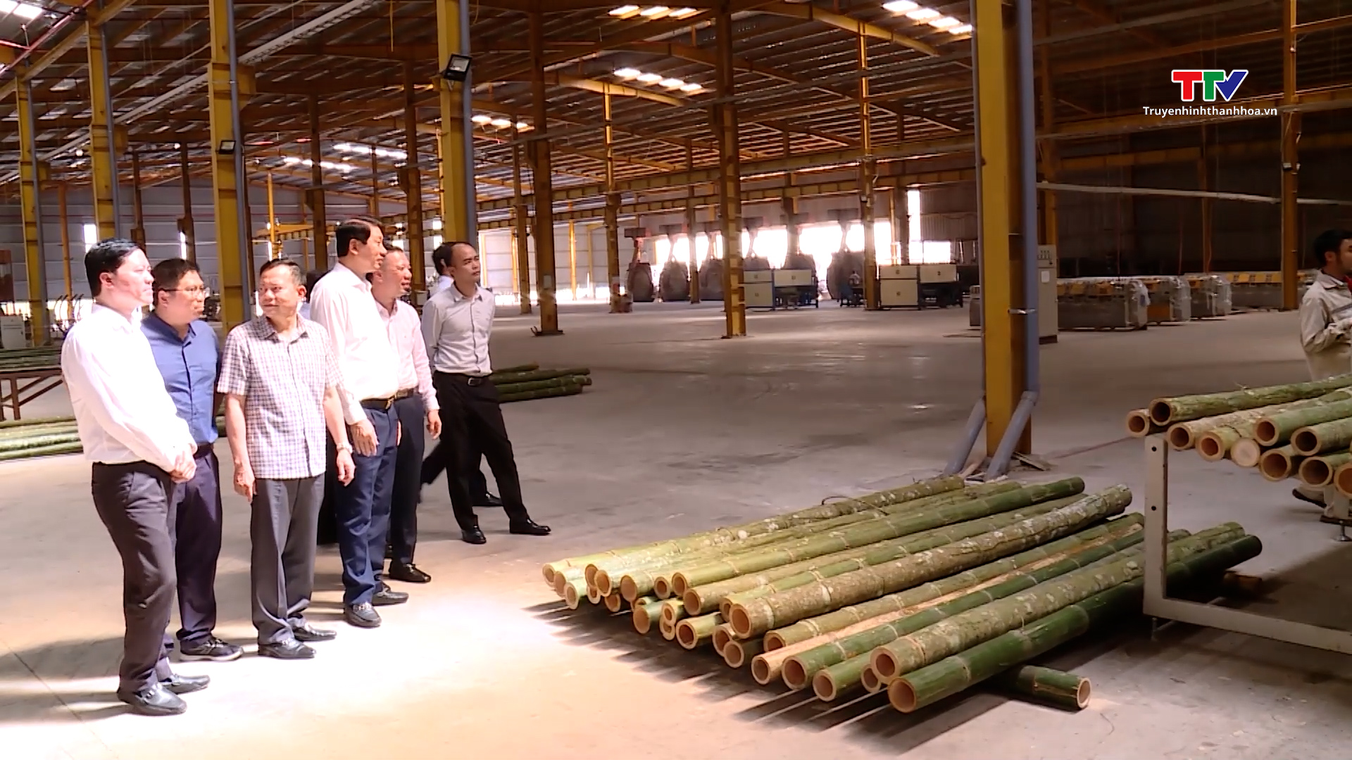 Phó Chủ tịch UBND tỉnh Lê Đức Giang kiểm tra sản xuất tại Thọ Xuân và Lang Chánh- Ảnh 4.