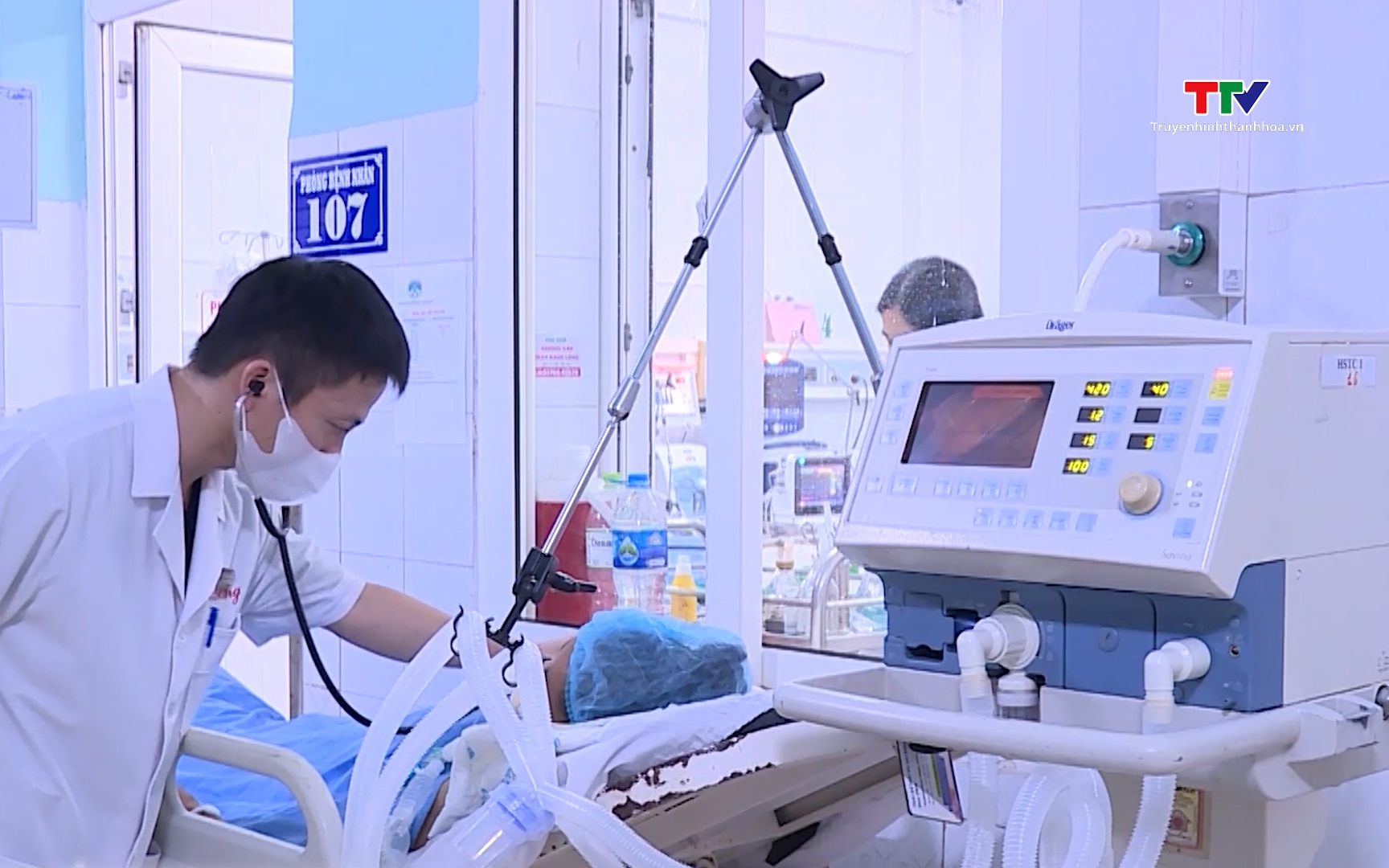Cảnh báo ngộ độc khí CO do đốt than, củi để sưởi ấm