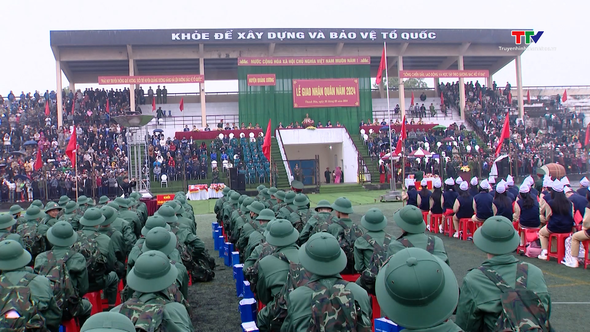 Bí thư Tỉnh ủy dự lễ giao nhận quân năm 2024 tại huyện Quảng Xương- Ảnh 1.