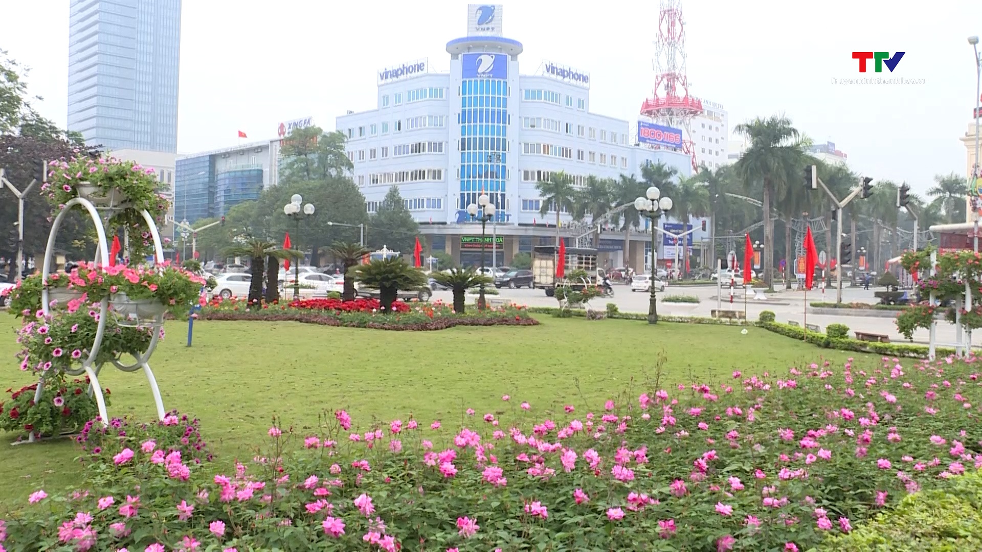 Thành phố Thanh Hoá “thay áo mới” đón Tết Nguyên đán Giáp Thìn 2024- Ảnh 5.