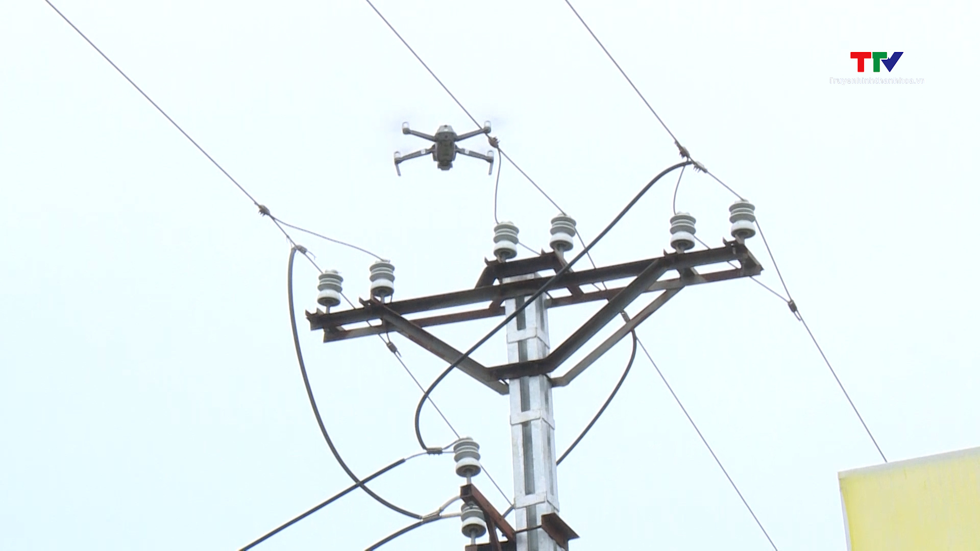 Ứng dụng công nghệ Flycam trong quản lý, vận hành lưới điện- Ảnh 3.