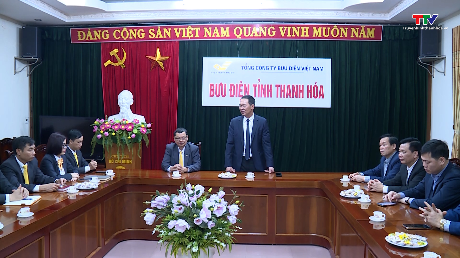 
Phó Bí thư Tỉnh uỷ Trịnh Tuấn Sinh chúc Tết Viễn thông Thanh Hoá và Bưu điện tỉnh- Ảnh 2.