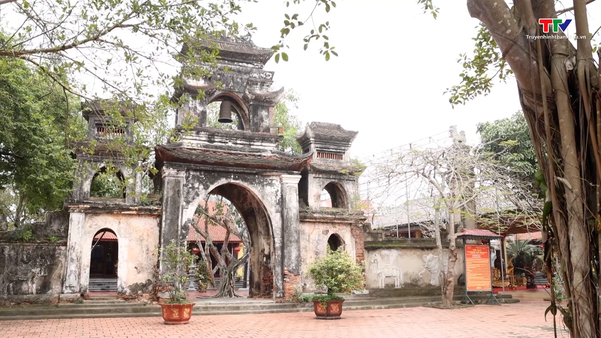 Huyện Hậu Lộc với công tác bảo vệ, phát huy các di tích lịch sử văn hóa- Ảnh 5.